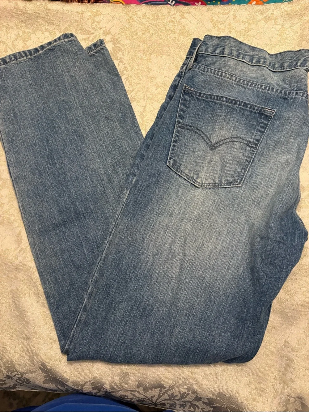 Levi's 514 Men's Blue Denim Jeans - Classic Straight Fit